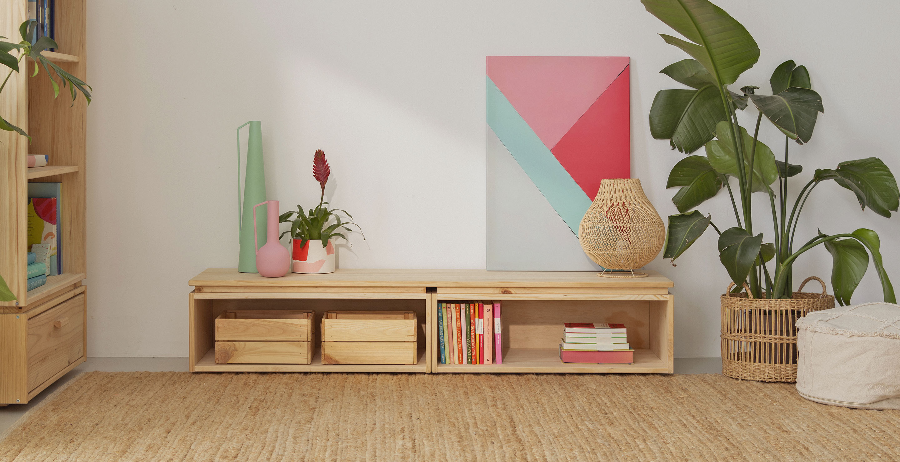 LIBE&AIKA<br />Nuovi mobili TV<br />con modulo a giorno.