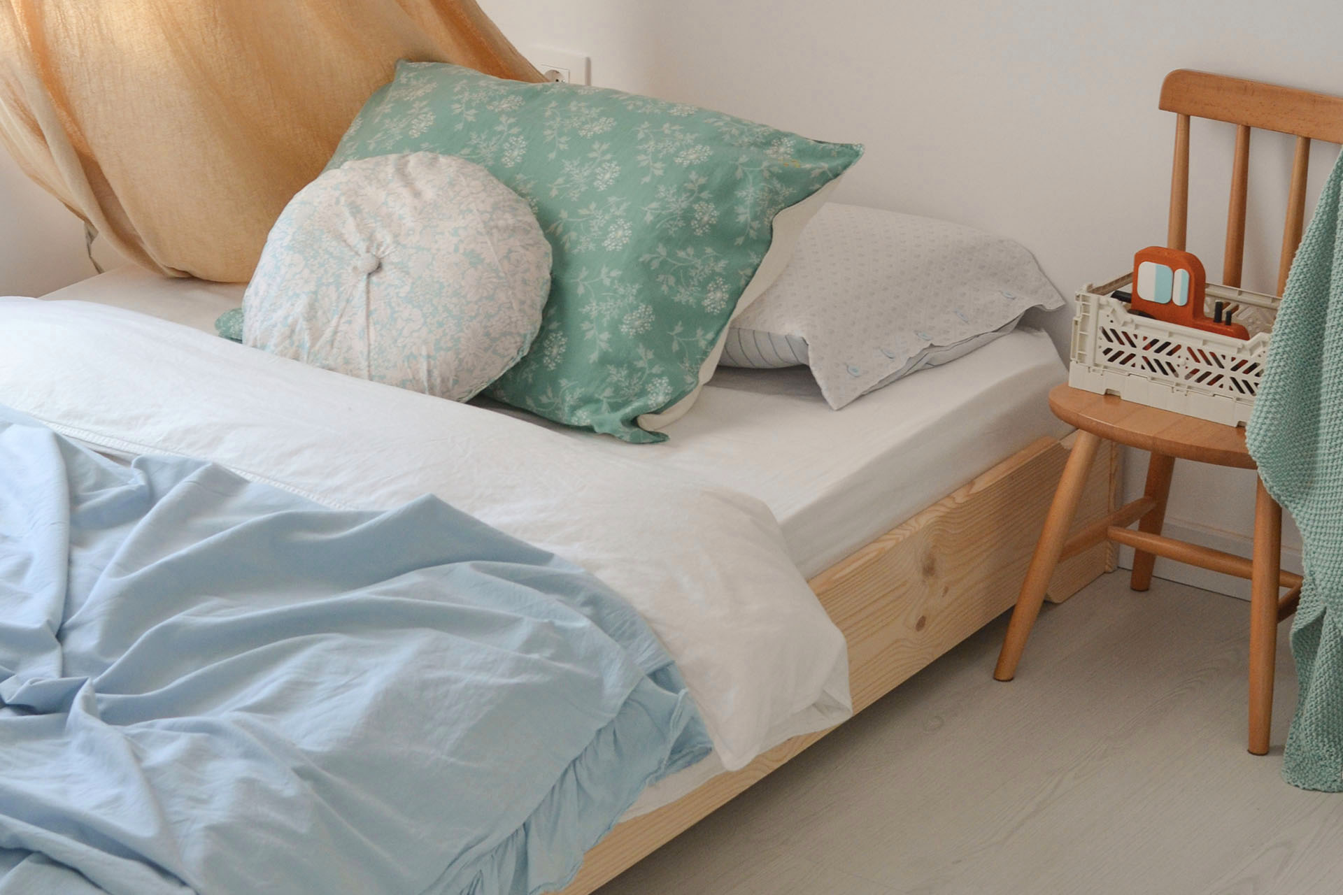 MENDI cama montessori de suelo 105